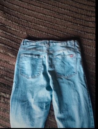 Pantalón pitillo azul talla M