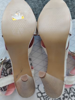 Sandalias de tacón Bata 