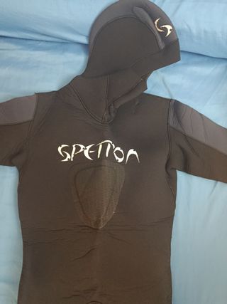 Traje de buceo Spetton con capucha