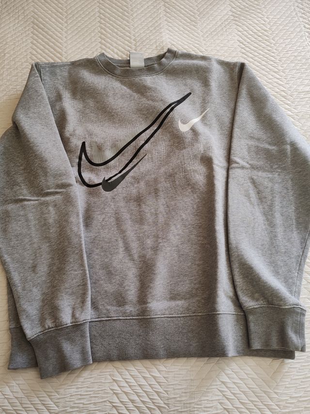 Sudadera Nike Gris Logo Swoosh
