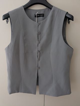 Chaleco Pull & Bear Gris Talla M. 