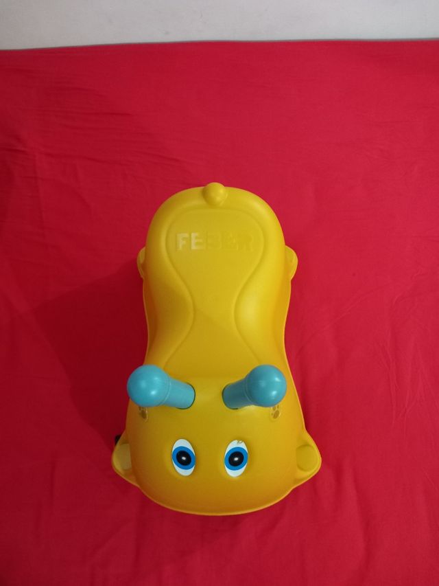 Correpasillos bebé oruga amarillo