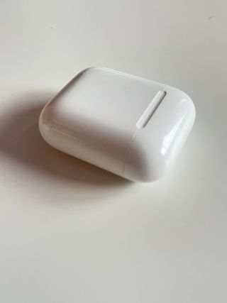 estuche AirPods Apple 2a generación