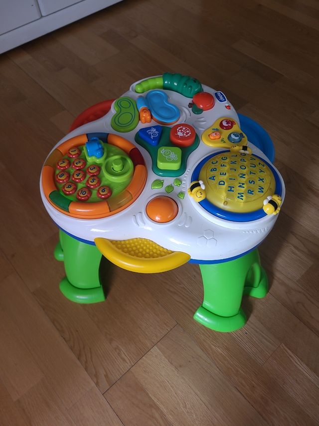 Mesa de actividades para bebé Chicco