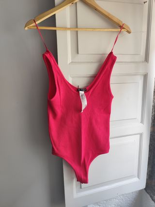 Body Zara rosa fucsia elástico 