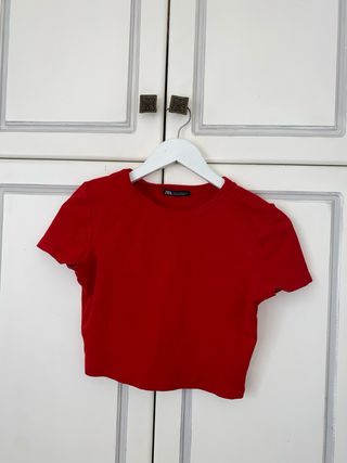 Camiseta Zara Roja Manga Corta Crop Top