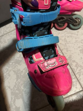 Patines en línea rosas y azules