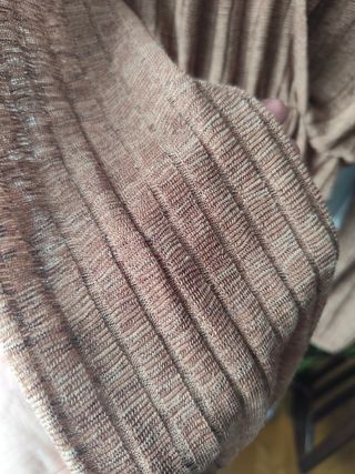 Top marrón Pull and Bear manga larga