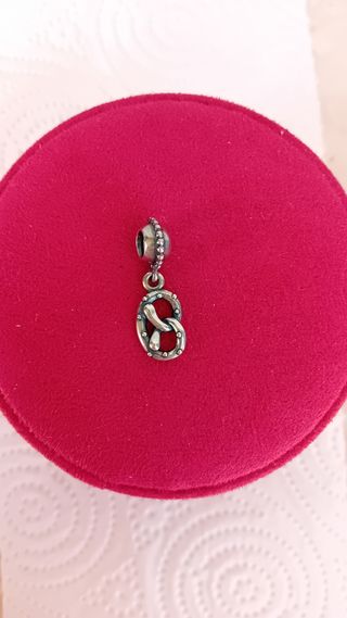 Charm Pandora Pretzel 