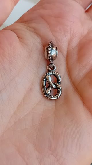 Charm Pandora Pretzel 