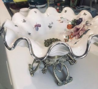 Animal en cuero y otros