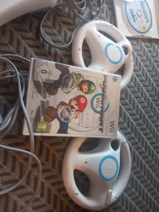 Lote Wii: Consola, Volantes, balance  y Juegos