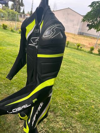 Equipación completa moto (mono, botas y guantes)