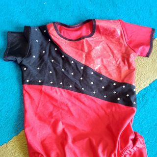 Traje patinaje artístico niño rojo