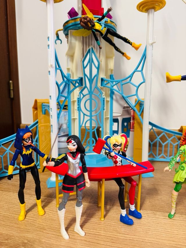 Escuela DC Super Hero Girls Mattel
