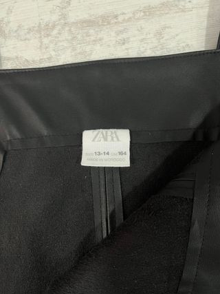 Mono niña de zara de cuero negro