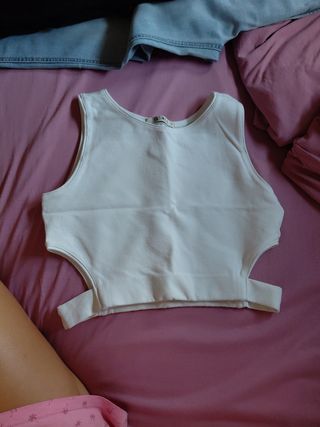 Camiseta blanca crop top