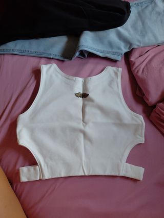 Camiseta blanca crop top