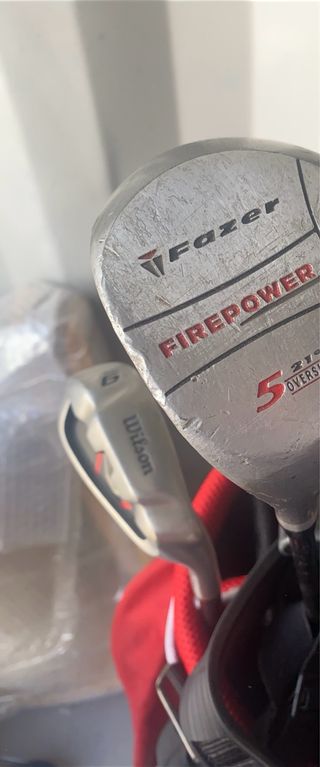 Palos de golf zurdos con bolsa