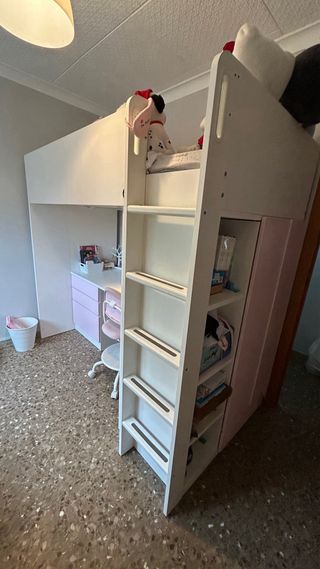 Litera Infantil Blanca y Rosa URGE