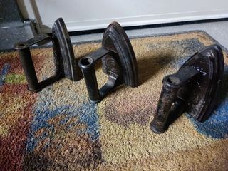 3 Planchas antiguas de hierro fundido