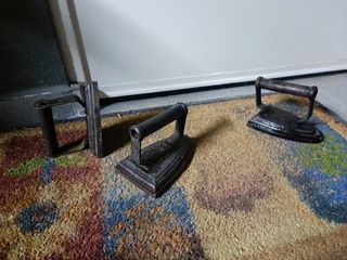 3 Planchas antiguas de hierro fundido