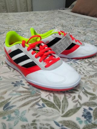 Zapatillas Adidas Fútbol Sala Rojas y Blancas