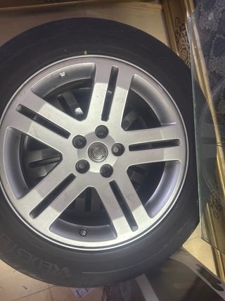 Llantas Chrysler 300c 
2 unidades 
