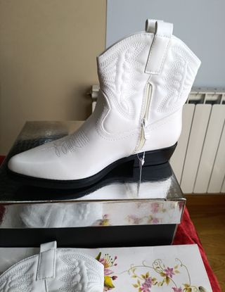 Botines camperos blancos talla 38