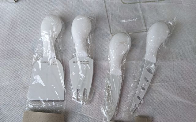 Set Coltelli Formaggio Amadori Acciaio Inox