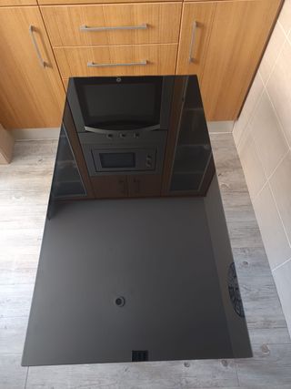 Mesa de cristal Ikea negra