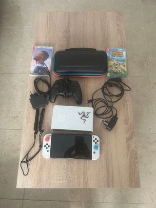Nintendo Switch OLED bianco + accessori