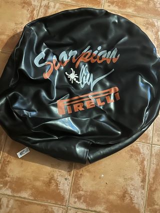 Funda de rueda Pirelli Scorpion para 4x4