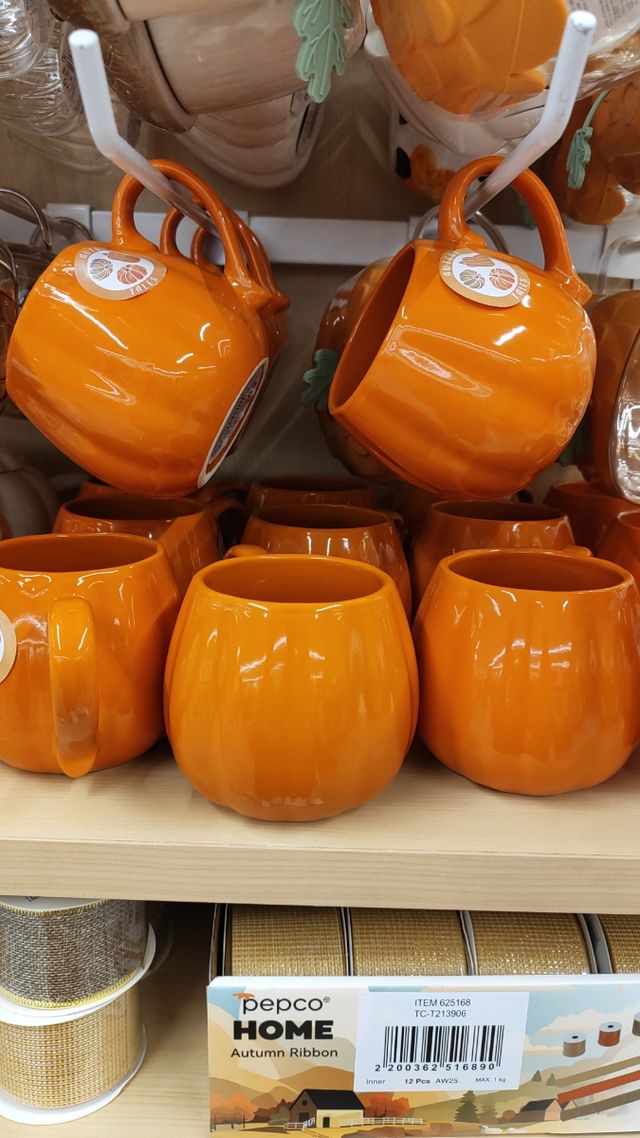 Tazas colección Otoño, 6 € unidad mínimo 2 tazas