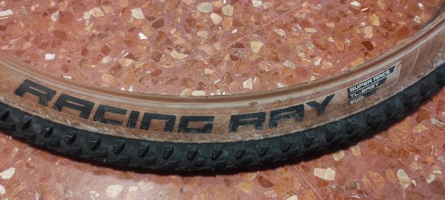 Cubierta Schwalbe Racing Ray 29x2.25