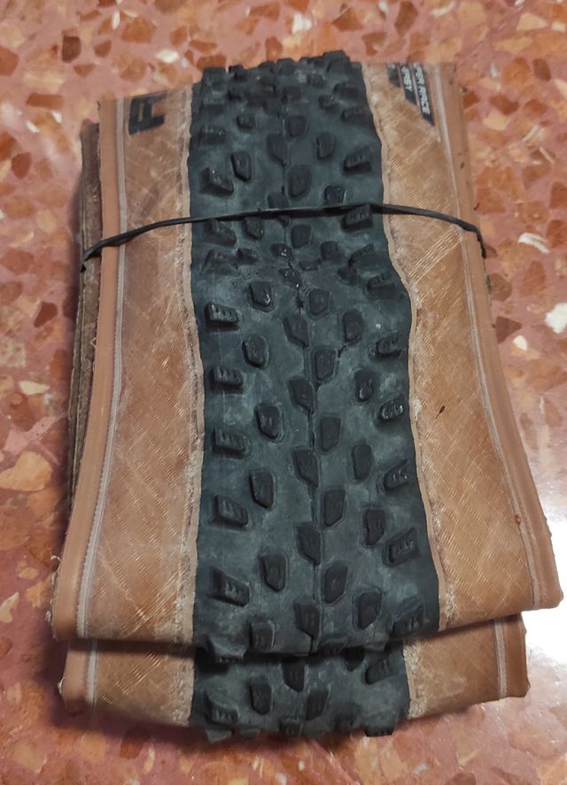 Cubierta Schwalbe Racing Ray 29x2.25