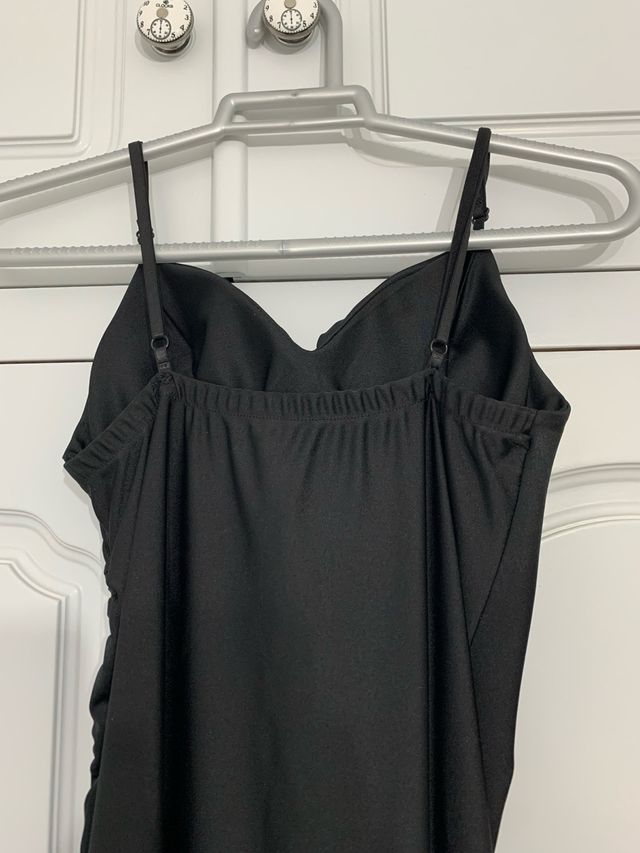 Vestido negro drapeado