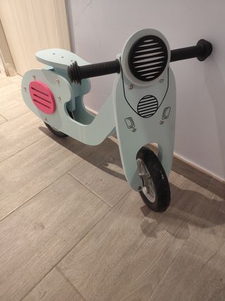 Moto de madera infantil