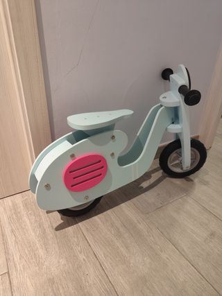 Moto de madera infantil