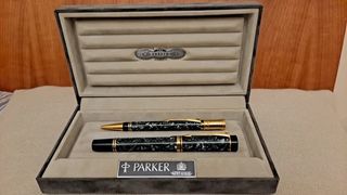 Plumas Parker Set