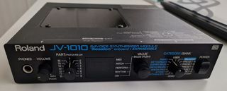 Roland JV-1010 con scheda SR-JV-15 Special FX
