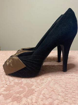 Zapatos tacón Bimba y Lola Talla 40 Negro/Cobre