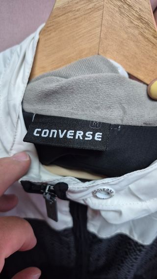 Chaqueta Converse Gris, Negra y Blanca