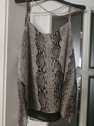 Camisa estampada serpiente