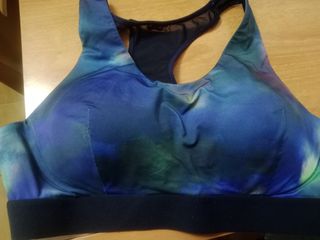 Top deportivo con relleno