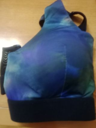 Top deportivo con relleno