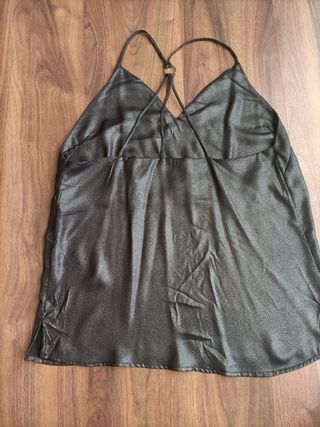 Camiseta negra con tirantes