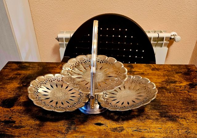 Bandeja de latón apilable de 3 niveles