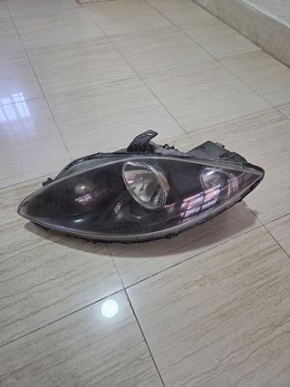 Faros delanteros del  SEAT ALTEA 2009