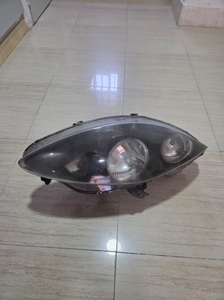 Faros delanteros del  SEAT ALTEA 2009